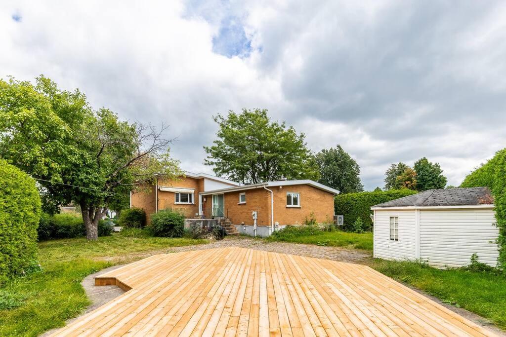 Apartmán Spacious 4Br House Close To Dt Brossard Exteriér fotografie