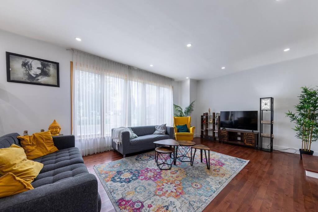 Apartmán Spacious 4Br House Close To Dt Brossard Exteriér fotografie
