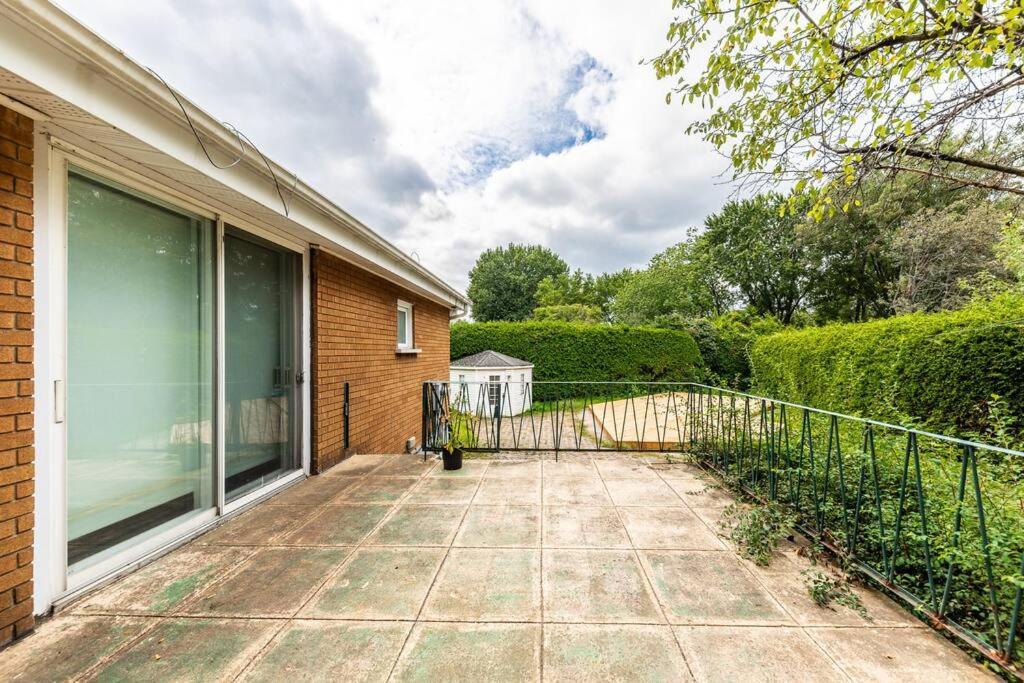 Apartmán Spacious 4Br House Close To Dt Brossard Exteriér fotografie