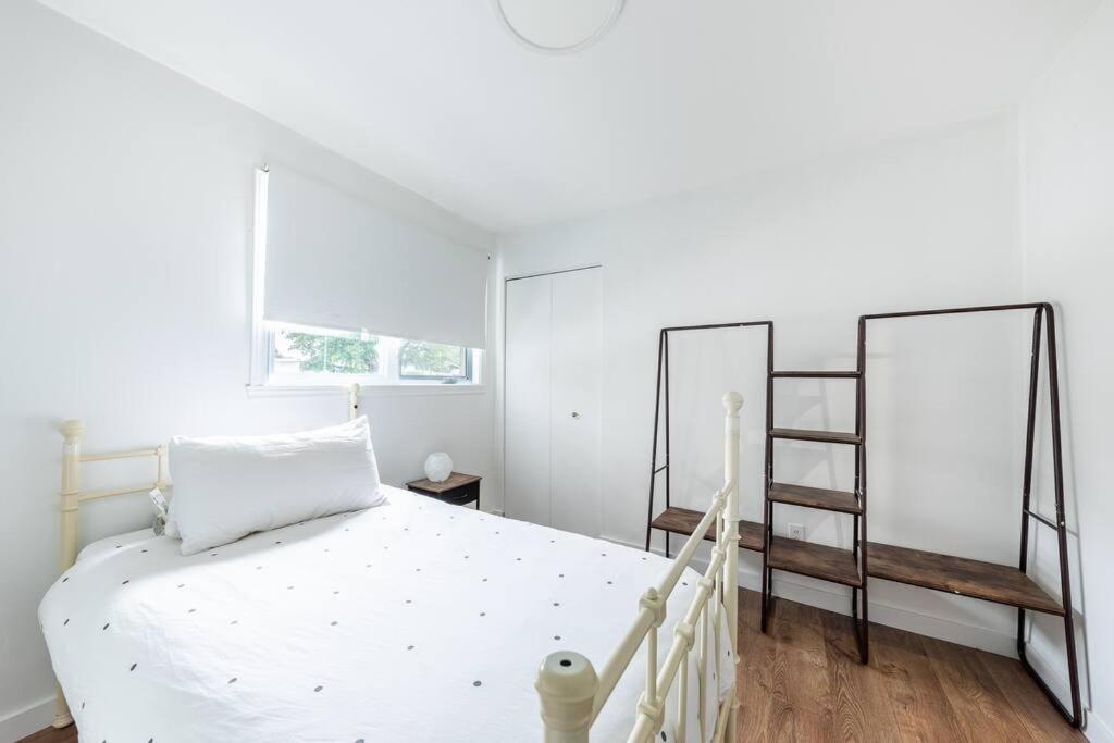 Apartmán Spacious 4Br House Close To Dt Brossard Exteriér fotografie